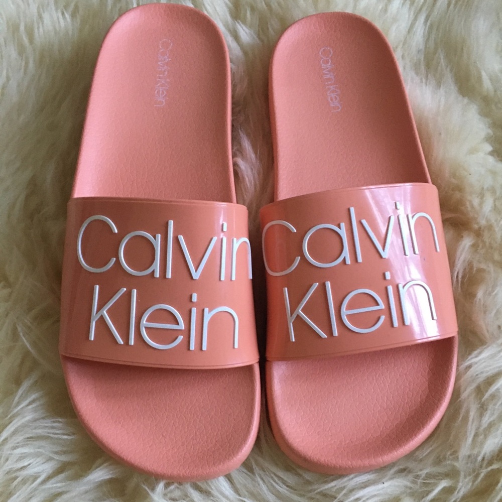 CALVIN KLEIN WOMEN’S SLIDE
